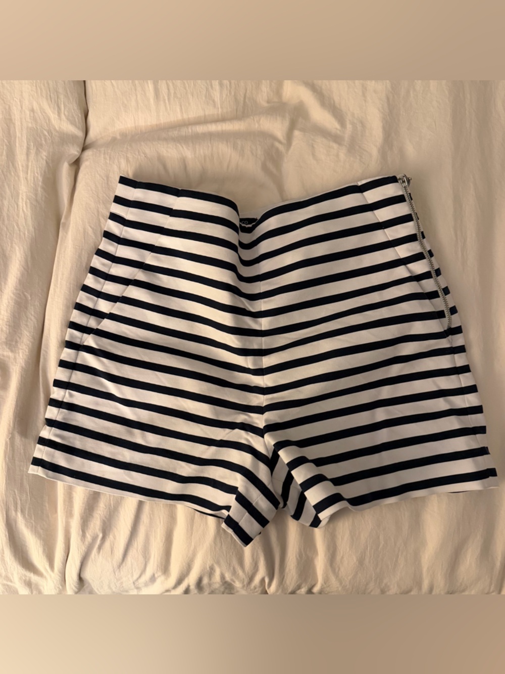RW&CO Navy White Striped Shorts Size 10 | High Waist Chic Summer Nautical